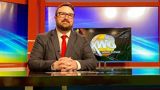 Featured story thumb - Sportscasting grad takes creative approach to reporting mob