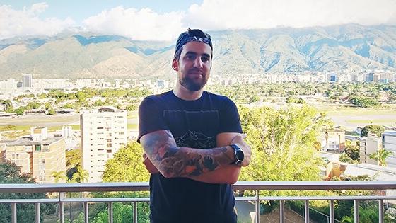 Featured story thumb - Venezuelan Grad Shares His Journey To Becoming A Senior Video Editor Mob